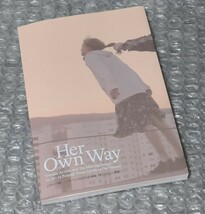 カタログ Her Own Way しなやかな闘い ポーランド女性作家と映像 1970年代から現在へ / 映像作家 実験映画 東京都写真美術館_画像1