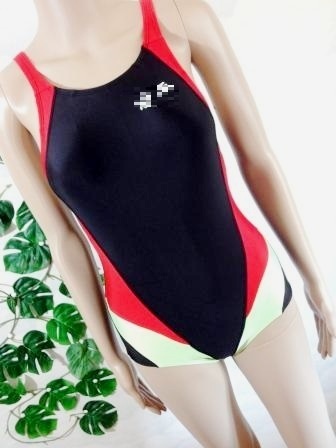 01348203 【コマツ】☆☆☆躍動美”!魅せる”!★女子☆水泳☆競泳水着☆レーサーバックモデル/ブラック M
