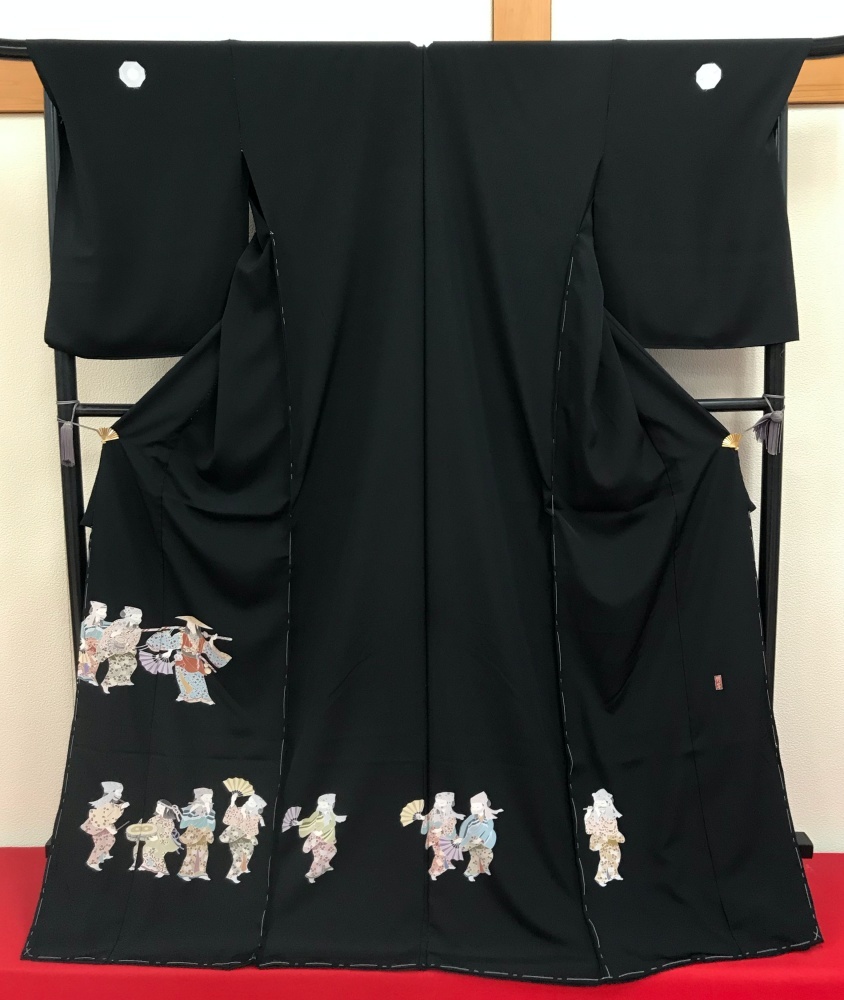 [Kinuto] Envío gratuito, kimono formal negro con tapeta oculta 1-6999, Nemoorimono, yuzen pintado a mano, patrón de muñeca, firma, crepe, con revestimiento protector, Se adaptará después de una oferta exitosa., vídeo disponible, moda, kimono de mujer, kimono, tomesode