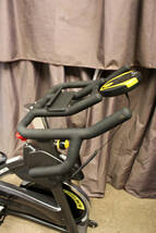 ★★★　使用感少 CYCLACE スピンバイク フィットネスバイク 本格的ホイール16kg エアロバイク 摩擦負荷無　★★★_画像5