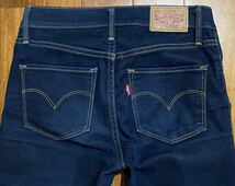 ■リーバイスのストレッチスキニーデニム(ジーンズ)■311 SHAPING SKINNY・W24_画像4