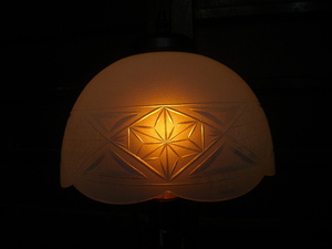 オパール切子 古照明 鉄足スタンド 日本 和ガラス シェード ランプ笠 電傘 麻葉紋様 レトロ 切子硝子 Japan glass lamp shade