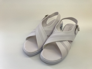 CWE1026　新品　シューズ　靴　介護　看護　軽量　サンダル　エアー　LLサイズ（24.0cm～24.5cm） ホワイト