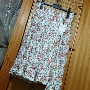 新品MOUSSY 花柄スカート