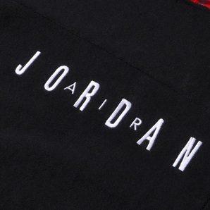 ナイキ ジョーダン スポーツ DNA フリース クルー フーディー Mサイズ 定価11000円 ブラック/レッド/ブルー JORDAN プルオーバー パーカーの画像5