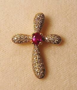 B110: K18YG Ruby Diamond Cross Brouch Penden