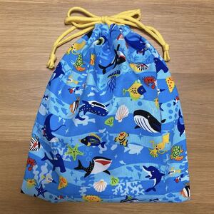 体操服袋 お着替え袋 給食袋 ハンドメイド 巾着袋 男の子 入園準備 魚 海 深海魚 熱帯魚 イルカ 水色 青 ブルー 手作り 体操服入れ a