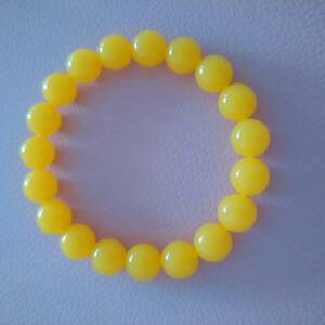  yellow color. bracele 
