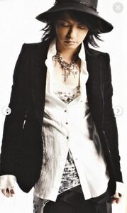 hyde put on LGB fray processing jacket hyde have on ifsixwasnine