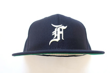 (8)FOG Fear Of God ESSENTIALS New Era 59FIFTY FITTED Baseball Capフェアオブゴッド エッセンシャルベースボールキャップ紺ネイビー_画像1