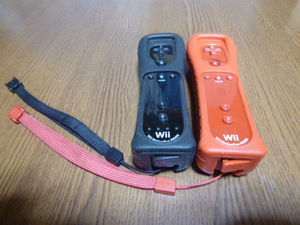 RSJ70【送料無料 即日配送 動作確認済】Wii リモコン モーションプラス ジャケット ストラップ 2個セット ブラック レッド