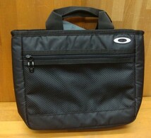 新品OAKLEY(オークリー) ESSENTIAL SMALL TOTE 5.0 BLACKOUT 02E _画像1