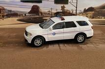 グリーンライト　Dodge Durango 　レスキュー　ポリス　警察　パトカー　1/64　海外ドラマ　CIA FBI パトロール_画像3