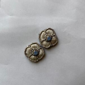 ハンドメイドピアス お花ピアス