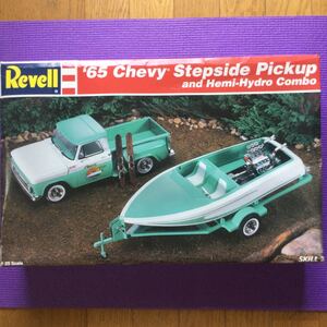  Revell 1/25 65 Chevy step side pick up +hemi hydro combo vehicle . boat. in set out of print rare goods unopened not yet constructed 