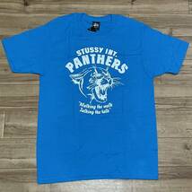 【M】 USA正規品 Stussy ステューシーPANTHERS パンサー 半袖 グラフィック Tシャツ 青 ブライトブルー 西海岸 ストリート (60)_画像1