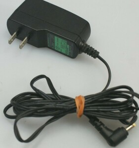○（（送料無料））SONY ソニー ACアダプター 充電器 コンセント コード AC-E5212 　動作ＯＫ