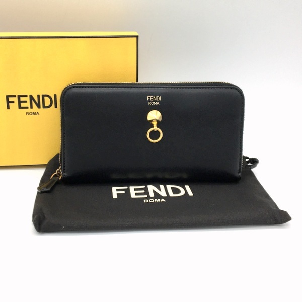 未使用 》フェンディ FENDI エフイズ 長財布 スタッズ 黒 超人気新品