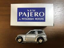 ★ 新品 トミカ 非売品 三菱モーターズ　ミニカー（New PAJERO）_画像1