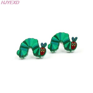 はらぺこあおむし ピアス
