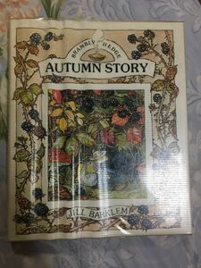 洋書、ハードブック　のばらの村の物語Autumn Story (Brambly Hedge) Jill Barklem