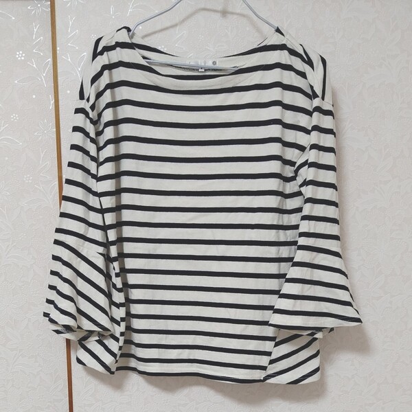 IT'S DEMO ベルスリーブ 長袖ボーダーカットソー