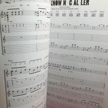 ▼U2 ユー・ツー No Line on the Horizon GUITAR Recorded Versions ノー・ライン・オン・ザ・ホライゾンギターSCORE スコア 楽譜 洋楽洋書_画像8