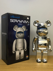 [Игрушечная модель] Bearbrick x Hajime Sorayama | Sexy Robot Gold &amp; Silver 1000 % Bearbrick x Sorayama Motorbot Golden Par