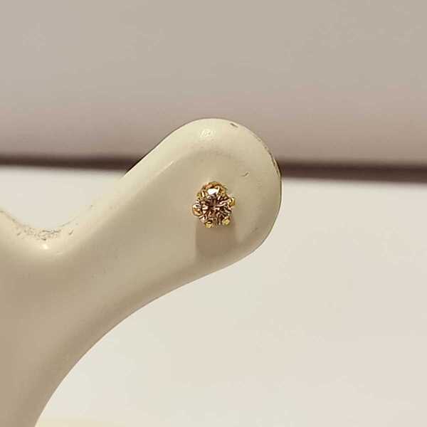 新品 K18 天然ダイアモンド0.05ct ピアス 片耳分