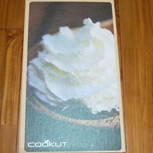 簡単ホイップクリーム・・・ウチカフェ、泡立て器不要