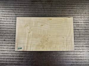 とち（栃）虎杢 チジミ杢 （300×177×11）mm 1枚 無垢一枚板(サンジングシーラー吹き付け） 送料無料 [2230] トチ キヤンプ 道具 まな板