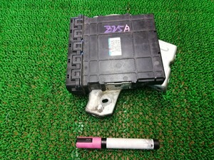 三菱 コルト Z25A エンジンコンピューター　ECU　MN178285