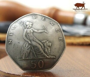 ◆コンチョ ネジ式　イギリス　50ペンス　7角　ブリタニア　29mm コイン