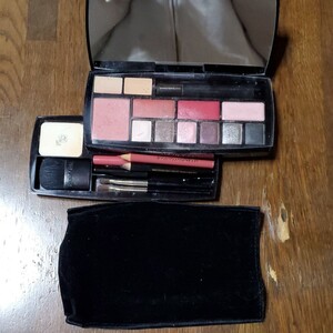 中古(試し塗りのみ)『LANCOME ランコム・メイクアップ パレット』収納袋付き!
