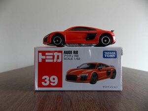 ・219 トミカ　アウディ　R8（レッド）　サスペンション　新品同様！！　撮影の為開封