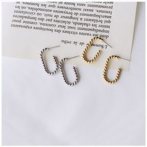 ツイストシェイプピアス/シルバー