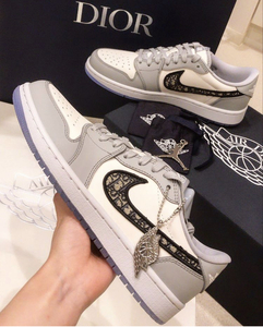 エアディオール DIOR × Nike Air Jordan LOW 40サイズ