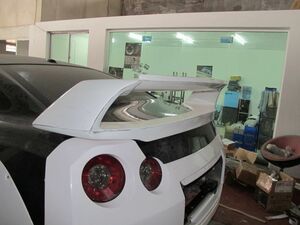 R35 GTR AMU-STYLE リアスポイラー（FRP）