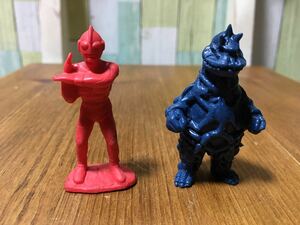 ウルトラマン 食玩　おまけ　怪獣消しゴム ウルトラマン&シーボーズ