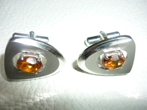 # beautiful goods 1970 period made in Japan! silver made SILVER900 [ orange heso Night garnet ] brilliant cut cuffs button weight 12.3g