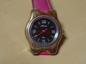 珍品　デザイン　CASIO　MENUET　LMTー１０７　女性用腕時計　ブラック