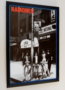 lamo-nz/1975/ large poster amount attaching /Ramones/CBGB/Punk Classic/Bob Gruen/ gun bo art / retro Vintage / New York punk 