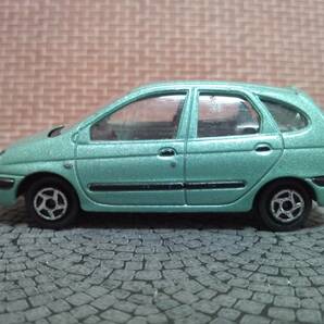 【中古品】 1/57 RENAULT SCENIC Ⅱの画像8