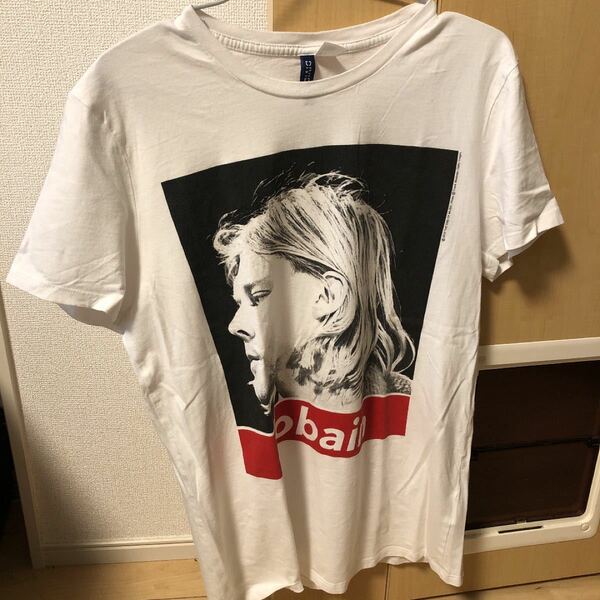 H&M エイチアンドエム NIRVANA Kurt Cobain カートコヴァーン Tシャツ