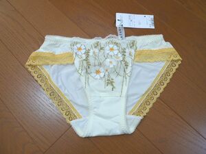 ワコールwacoal◎parfageパルファージュM◎オフ白×黄色系レース　花刺繍豪華