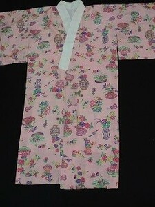  Moss Lynn child long kimono-like garment girl . pink vase pattern height 119.3cm used kona21*..*