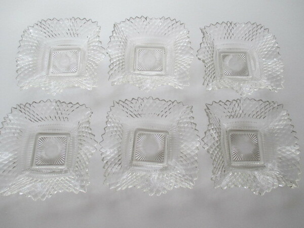 インディアナグラス★６枚★Indiana Glass Diamond Point Ruffled Square Snack Dish