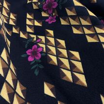 〈レトロ〉80's 総柄 フレアスカート ギャザースカート 日本製〈古着 used〉花柄 幾何学柄 ウエストゴム 裏地破れ有　　A50_画像7