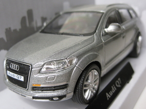 【気軽に楽しむ大人のインテリア】-Cararama- Audi Q7 Gray-1/43-思い出 夢 ノスタルジー 蘇る ☆未使用、未展示品☆即決有☆彡