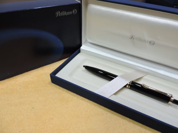 美品 PELIKAN/ペリカン スーベーレーン ボールペン インク黒 本体ブラック 924H